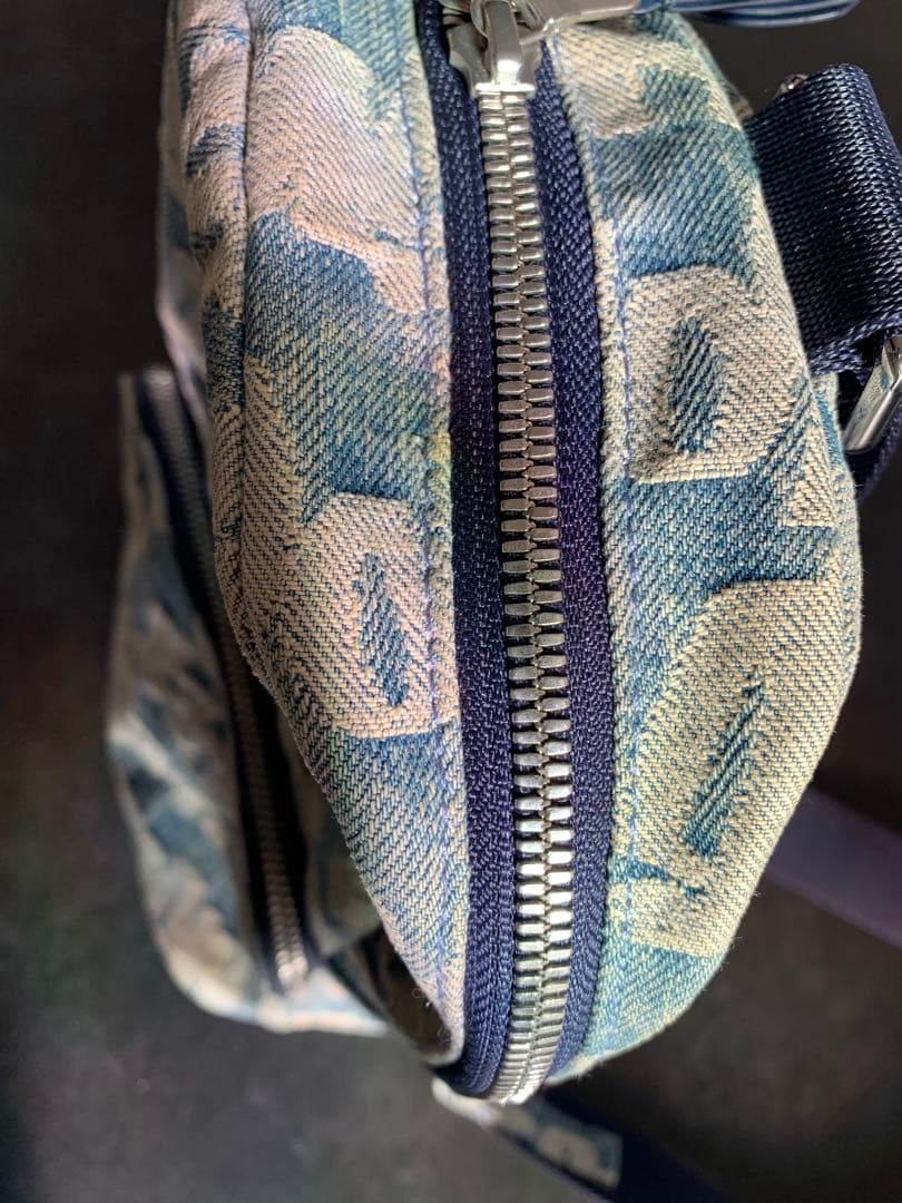 レア ☆ Supreme グラフィティ柄 スリングバッグ デニム ステッカー付き