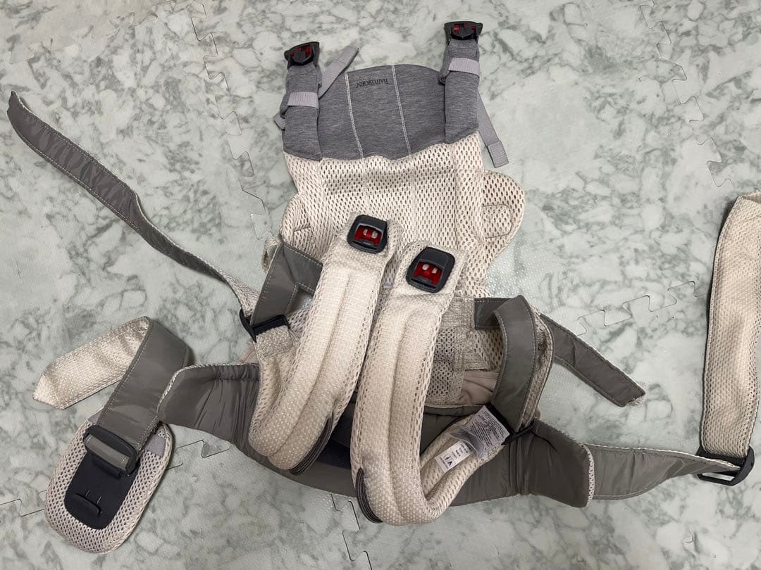 ベビービョルン ハーモニー BABYBJÖRN 通気性メッシュ抱っこ紐 クリーム