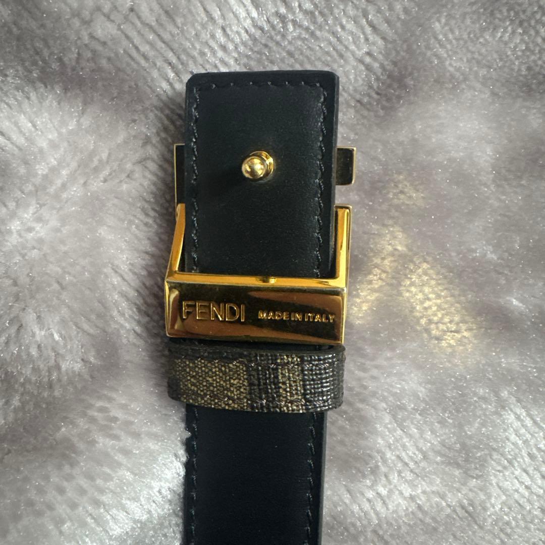 FENDIスクエアベルトブラックレザーリバーシブルベルト