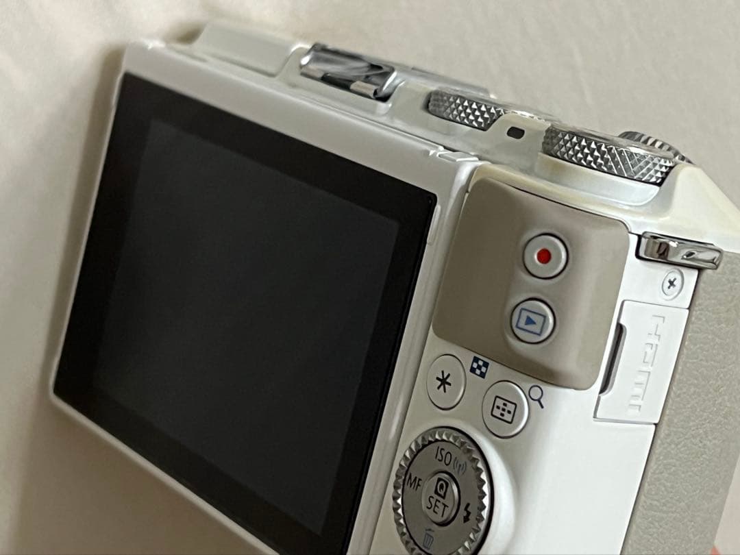 Canon EOS M3 ダブルズームキット+単焦点レンズ