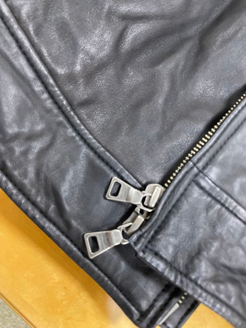 バーバリーブラックレーベル レザーシングルライダースジャケット