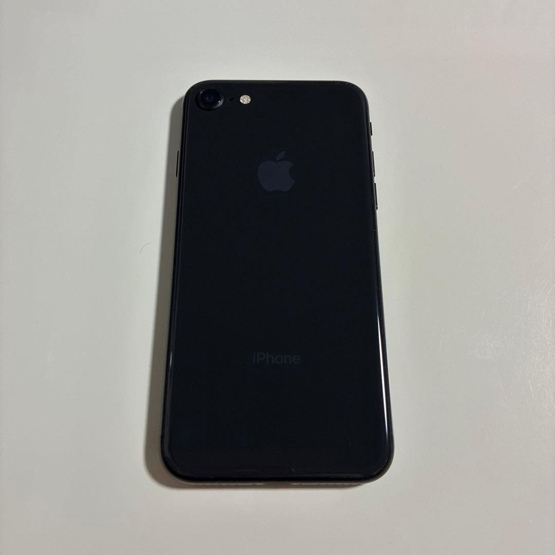 iPhone8 64GB 箱付き　ACアダプター未使用品付き
