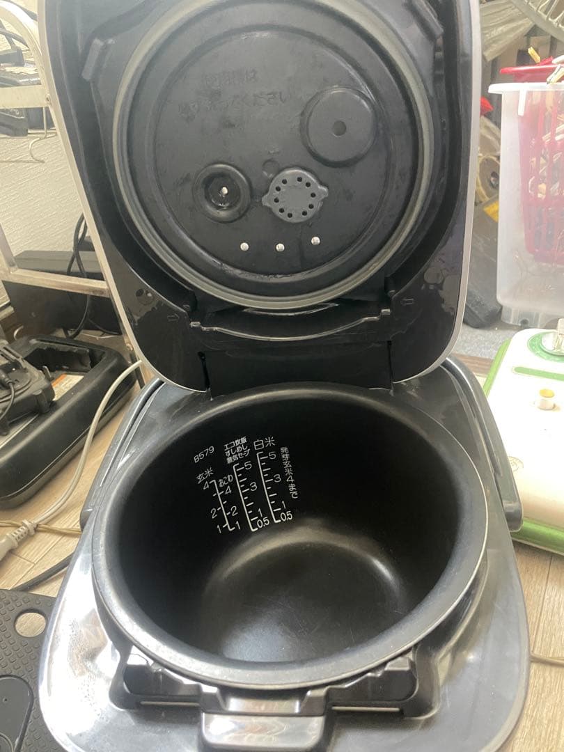 Zojirushi 圧力IH炊飯器 NW-JK10