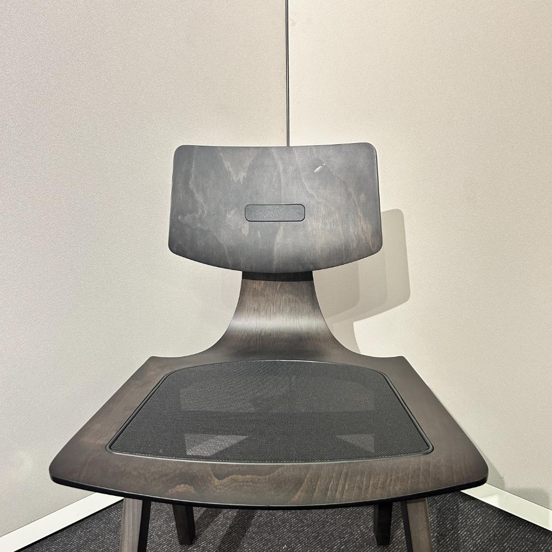 【展示品・2024年製】内田洋行 ミーティングチェア エルマー ブラック