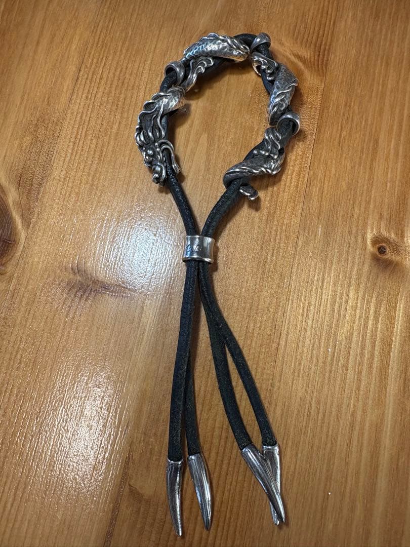 ブルブラッド　ドラゴンタオ　レザーブレスレット