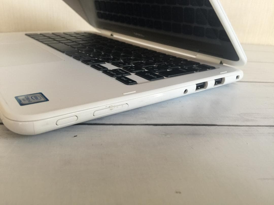 DELL INSPIRON 11 軽量・コンパクト　2in1 ノートパソコン
