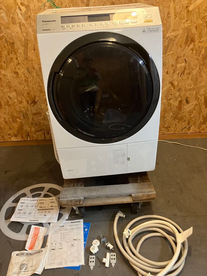 大阪引取限定　Panasonic ドラム式洗濯機 NA-VX8900L