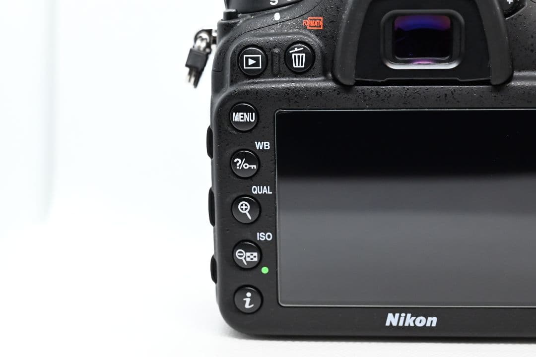 シャッター数9451回 Nikon D7200 ボディのみ APS-C一眼