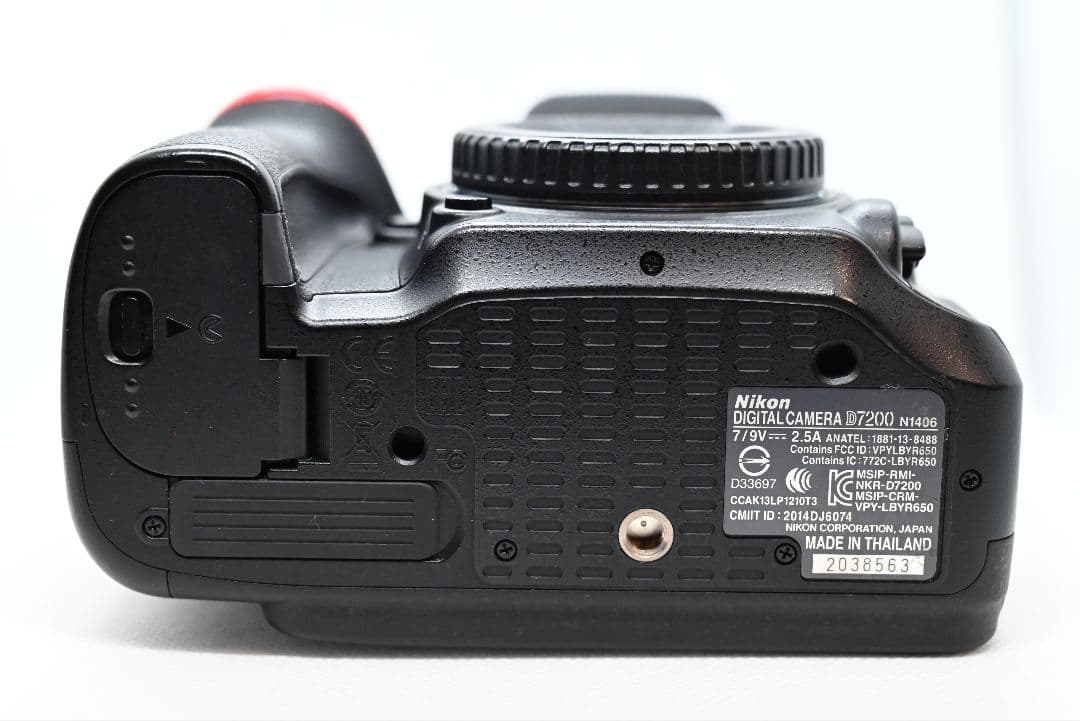 シャッター数9451回 Nikon D7200 ボディのみ APS-C一眼