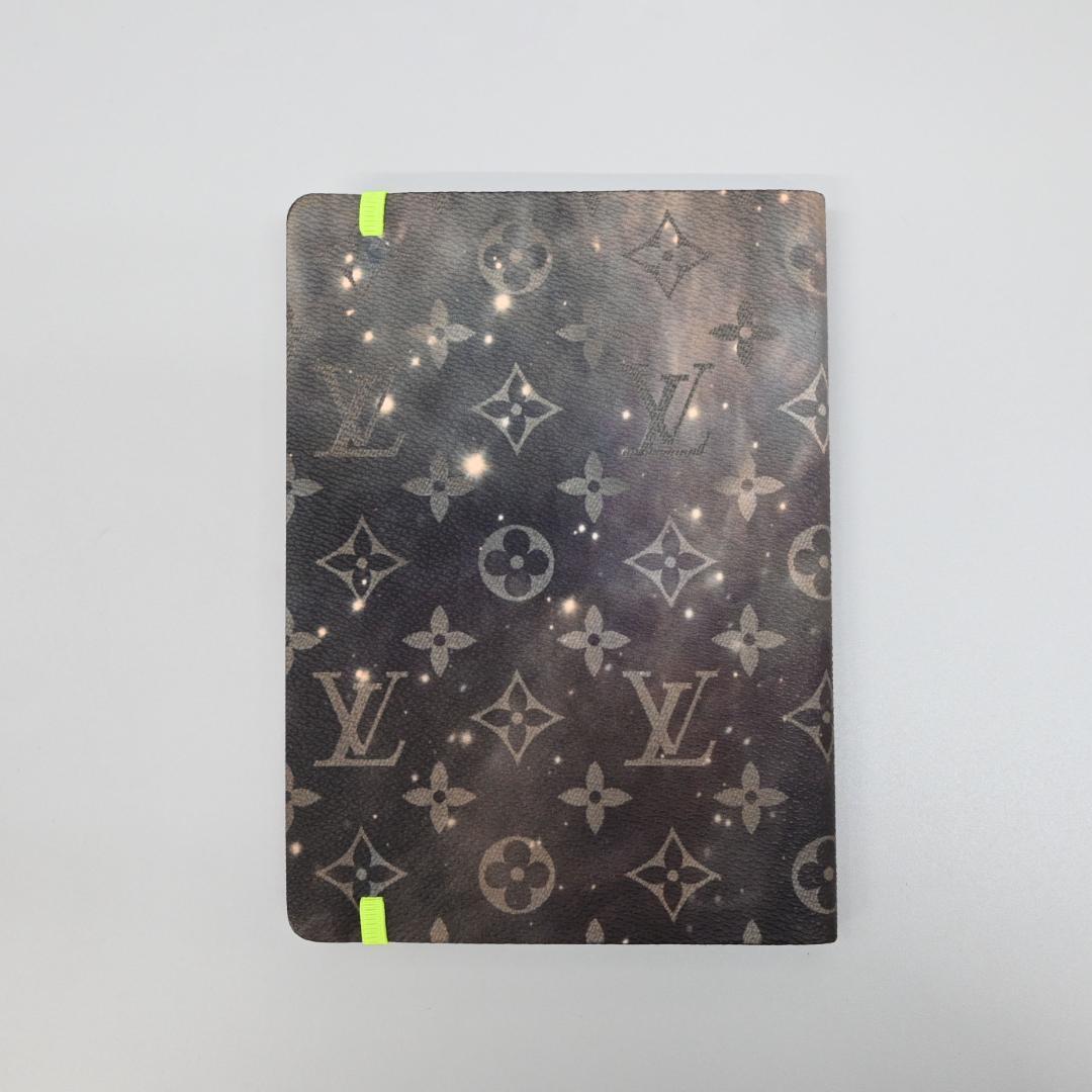 ■ 44961★ルイヴィトン カイエギュスターヴ MMノート モノグラム　手帳