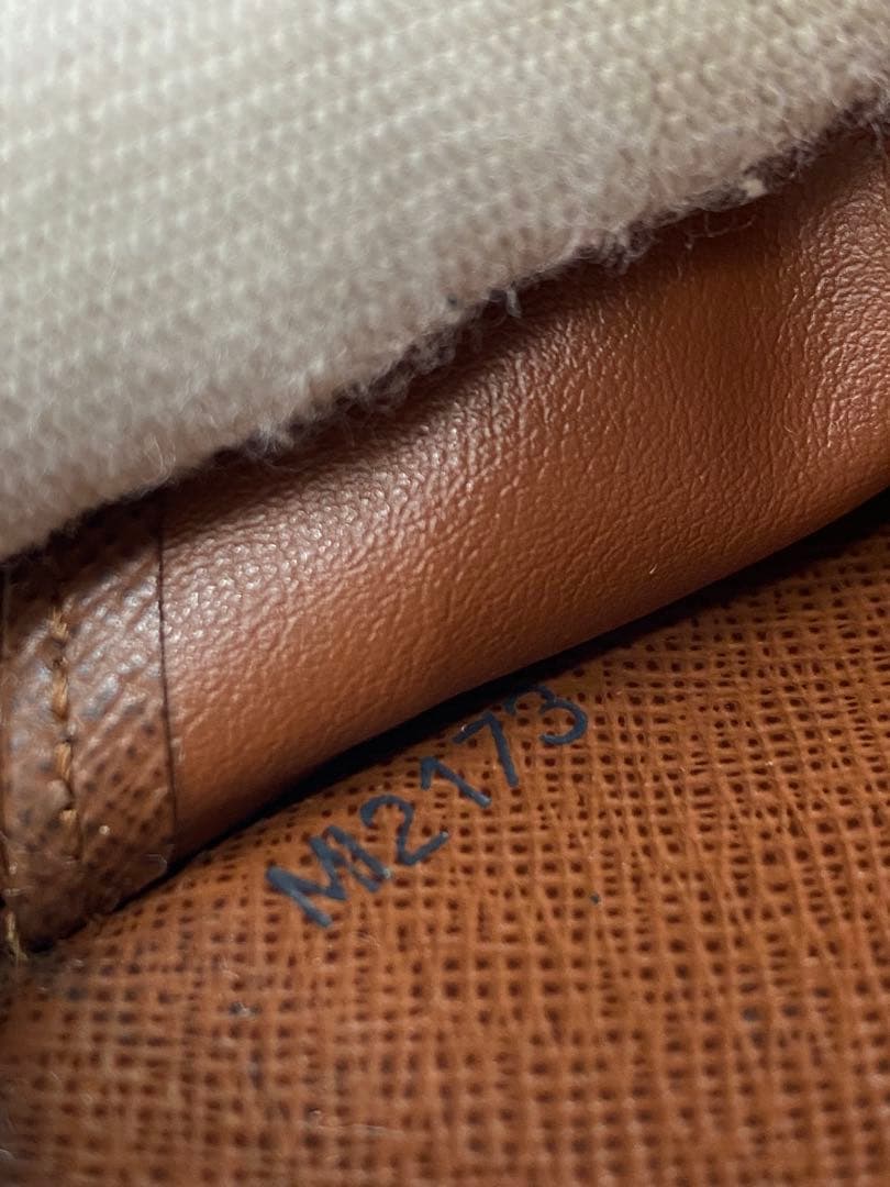 ルイヴィトン モノグラム ジッピーウォレット 長財布 ブラウンMI2173