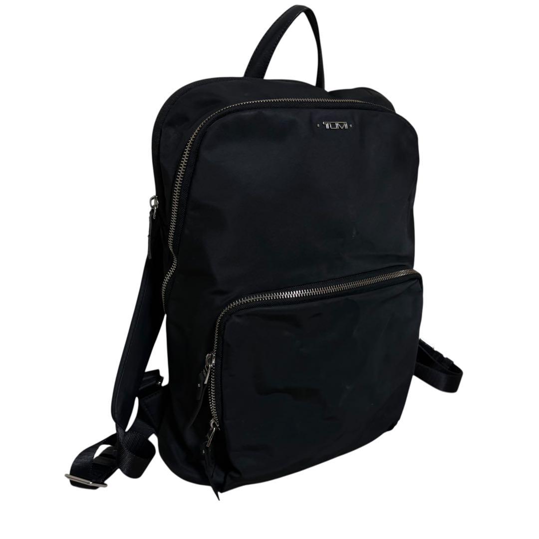 トゥミ　リュック　二室　前面ポケット　シルバー金具　ナイロン　ブラック