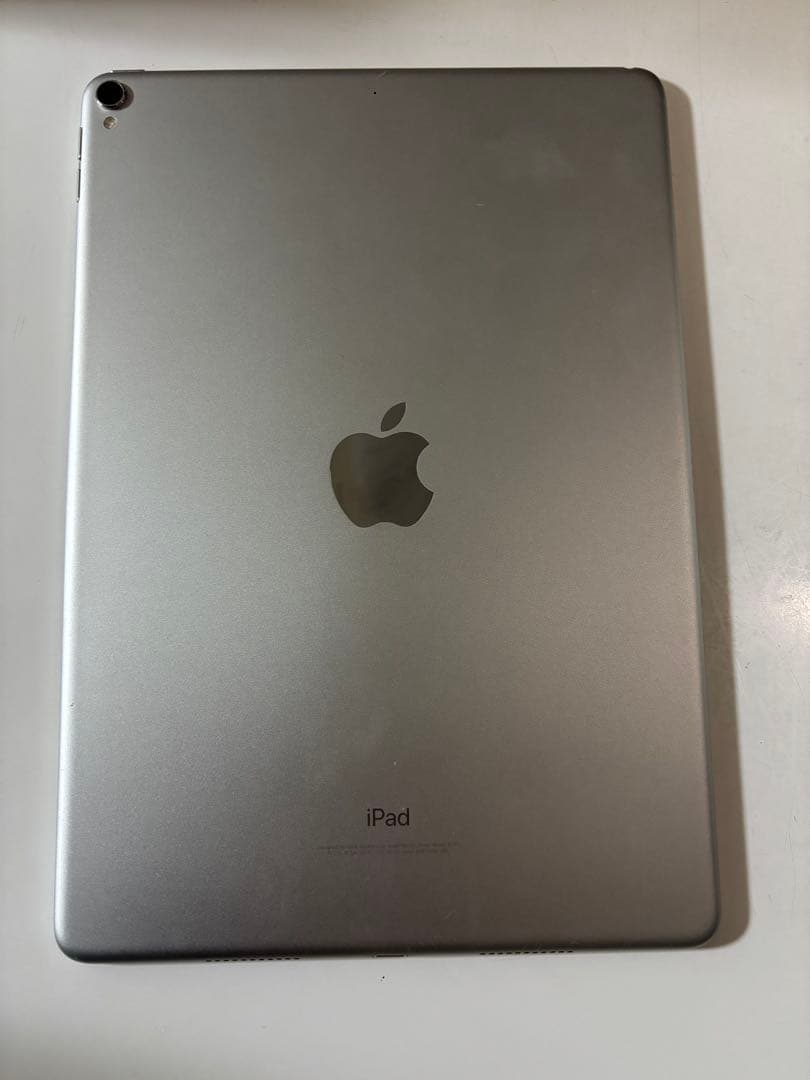 iPad Pro 10.5インチ　64GB シルバー