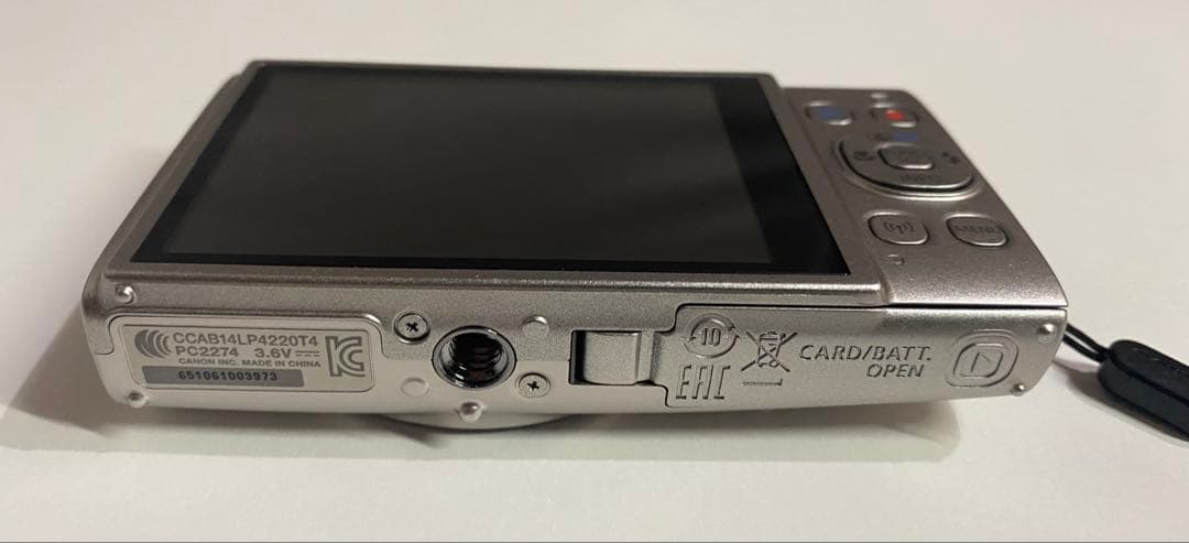 【極美品】Canon IXY650 イクシー シルバー 人気 デジタルカメラ