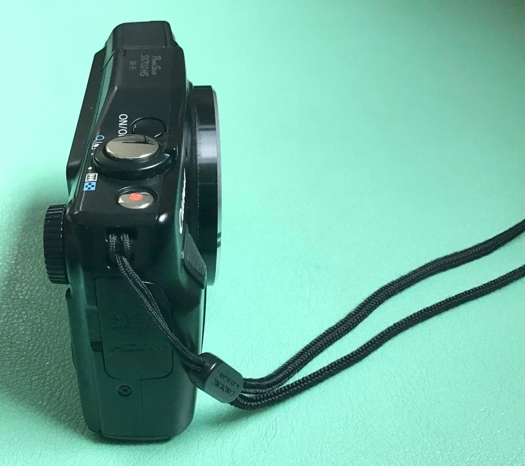 中古　キャノン パワーショット SX700HS ブラック