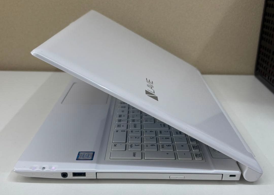 532　美品✨NEC LAVIE 薄型ノートパソコン Corei7 win11