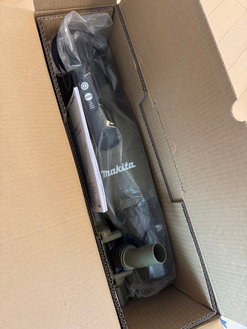 マキタ　充電式クリーナ40Vmax オリーブ　掃除機