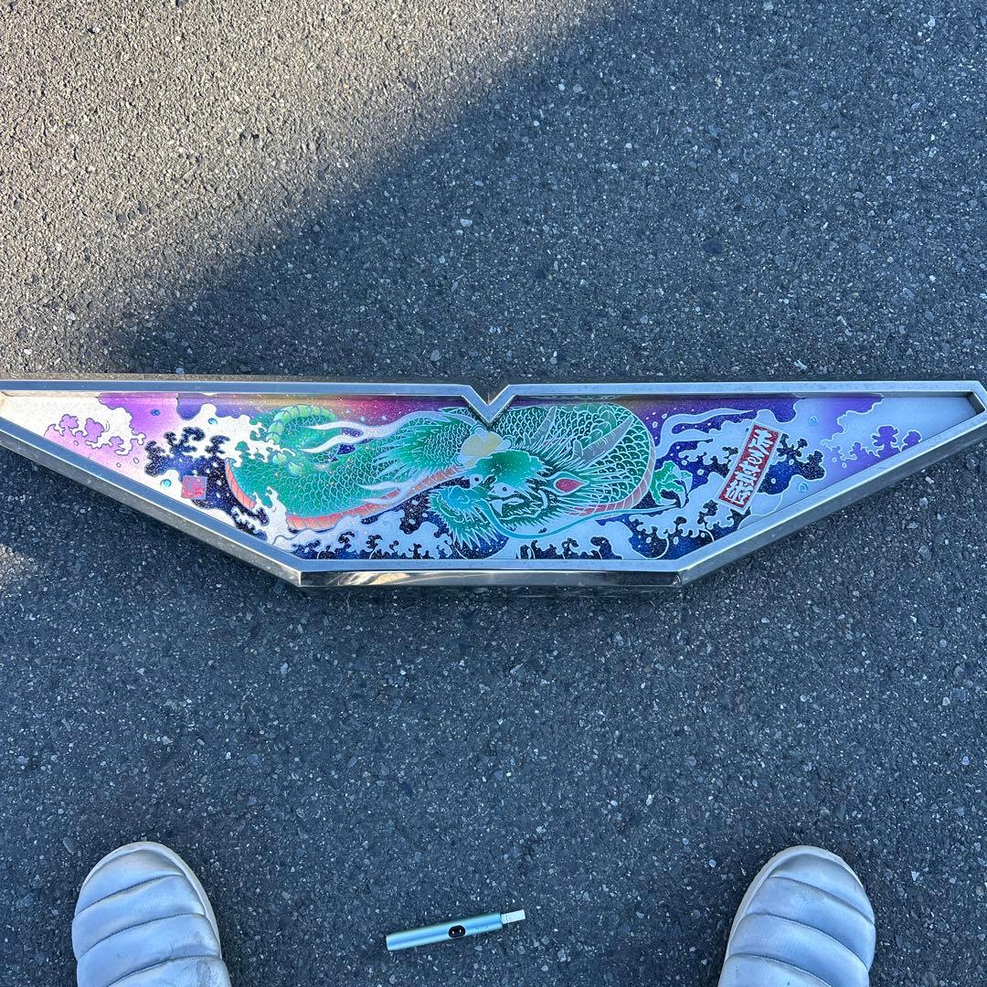 ドラゴンデザイン メタルアクセサリー 関口工芸で行灯はつくってもらいました。