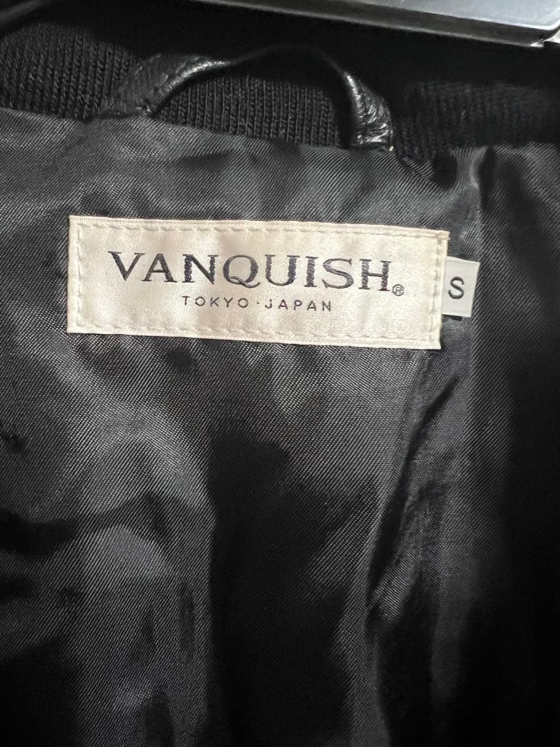 美品 VANQUISH レザージャケット 中綿 キルティング 羊革 黒 S