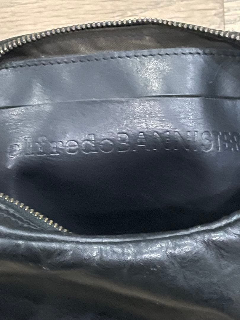 アルフレッド バニスター 三日月 ショルダーバッグ ボディバッグ オールレザー