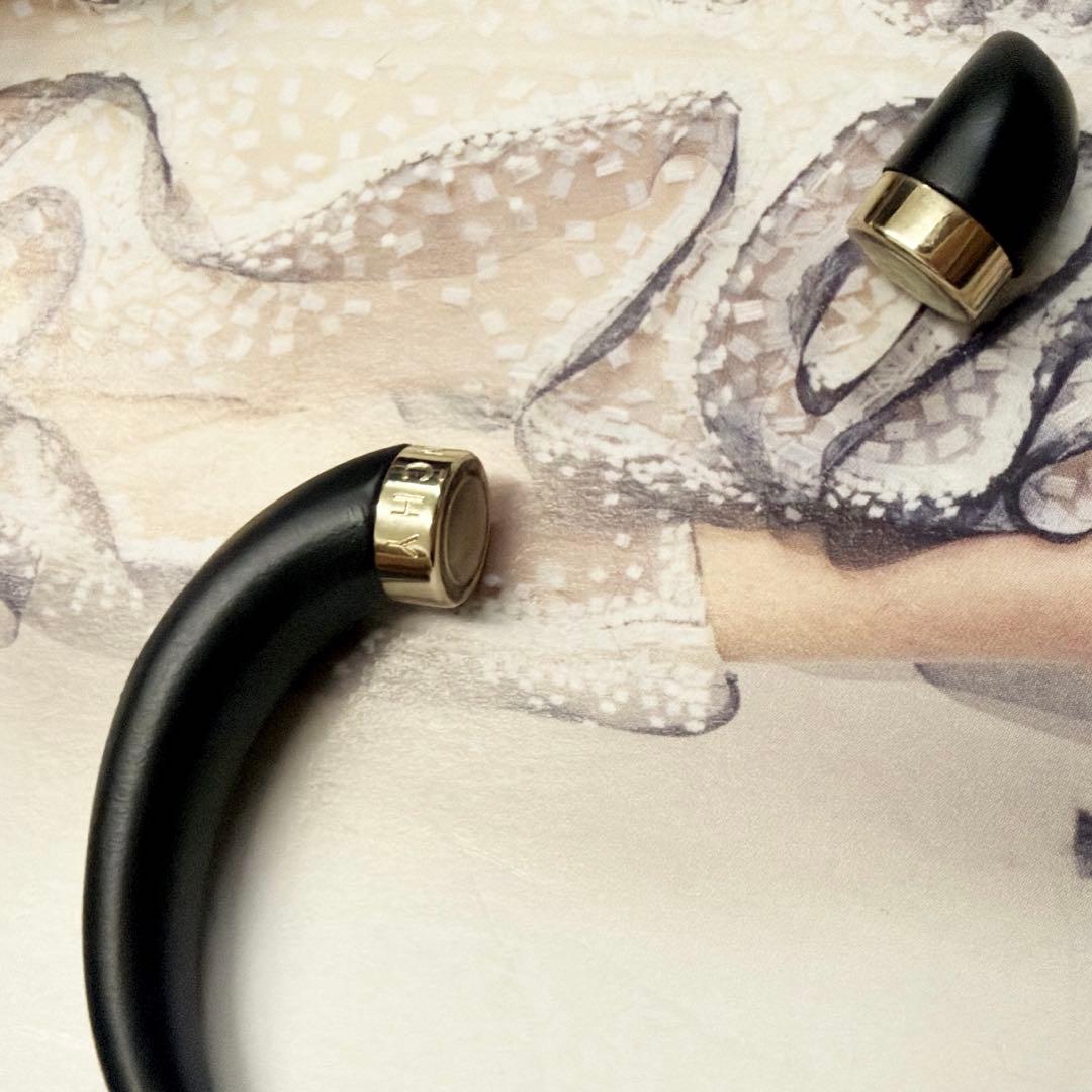 GIVENCHYジバンシィ バイ リカルド ティッシ　マグネットイヤリング