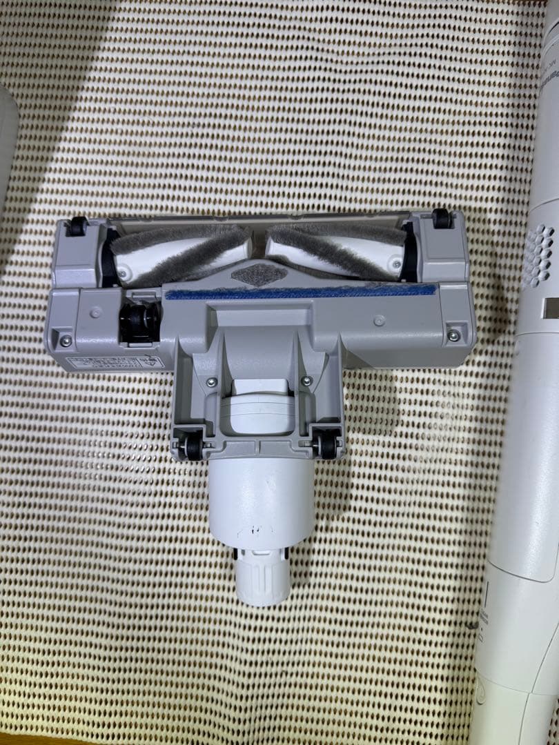 Panasonic MC-NS10K コードレス掃除機 2021年製 [2]