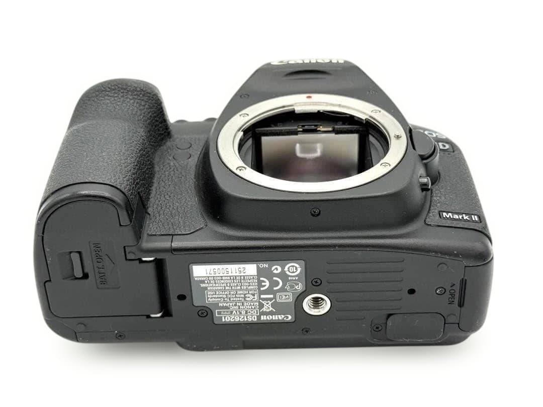【完動品】Canon EOS 5D Mark II フルサイズ一眼　動作確認済み