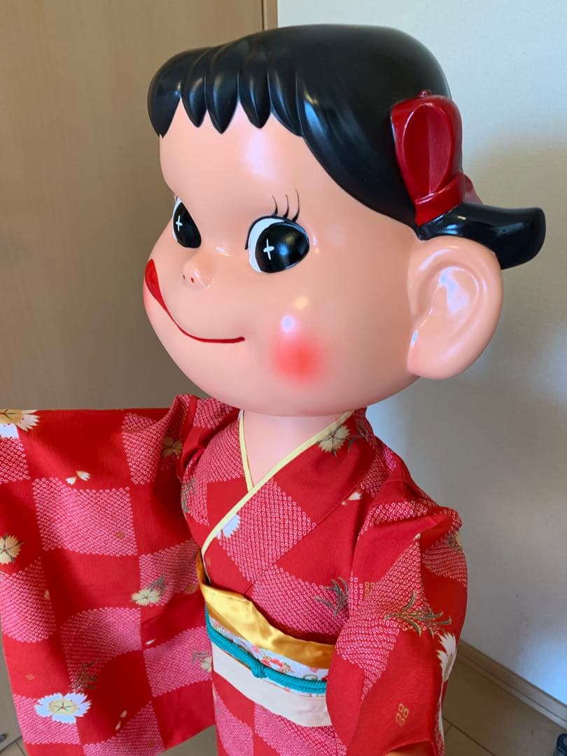等身大店頭ペコちゃん人形（晴れ着）