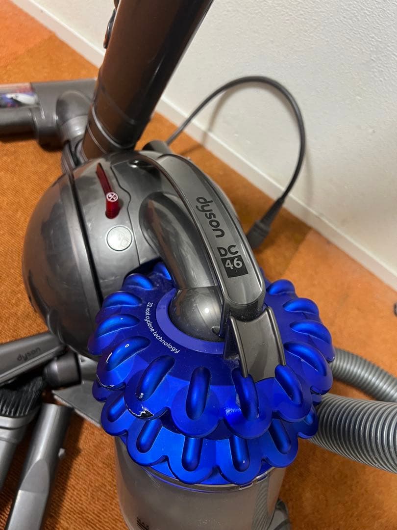 Dyson ダイソン キャニスター掃除機 DC46