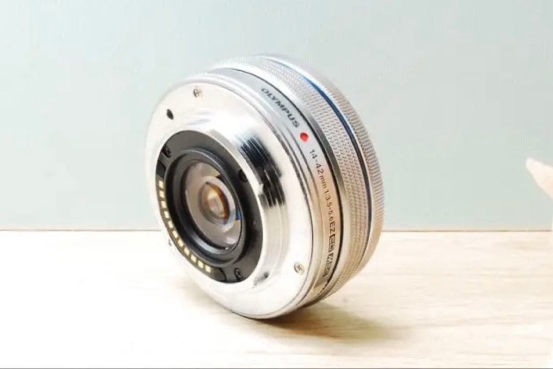 OLYMPUS E-PL10⭐️オリンパス ホワイト Wi-Fi ミラーレス一眼