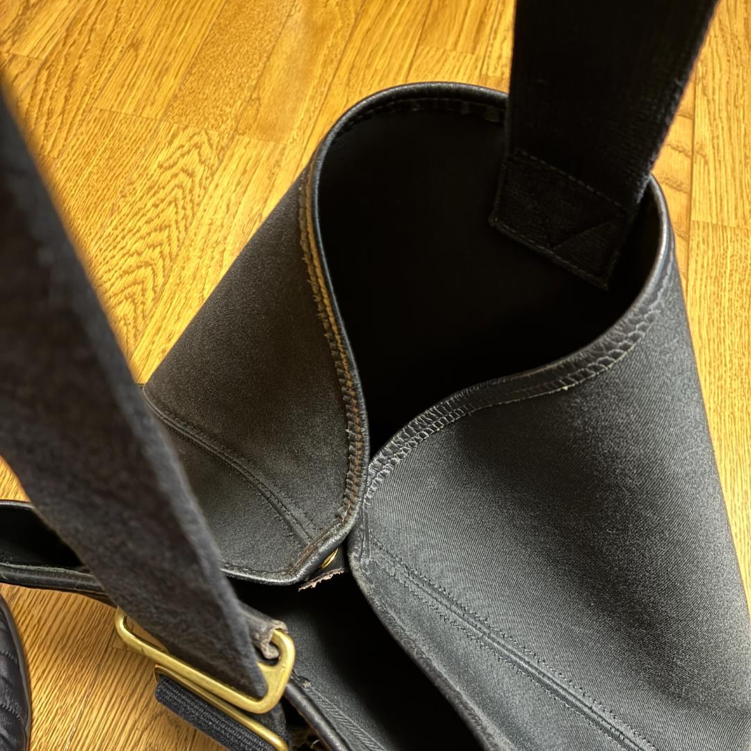 Brady ワンショルダーバック　taw