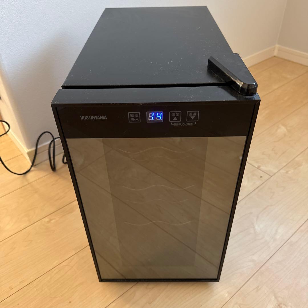 2021年式アイリスオーヤマ ワインセラー IWC-P081A-B