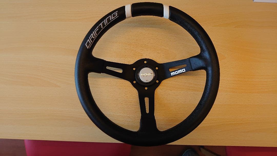 momo ドリフティング 33Φ 80mmディープ