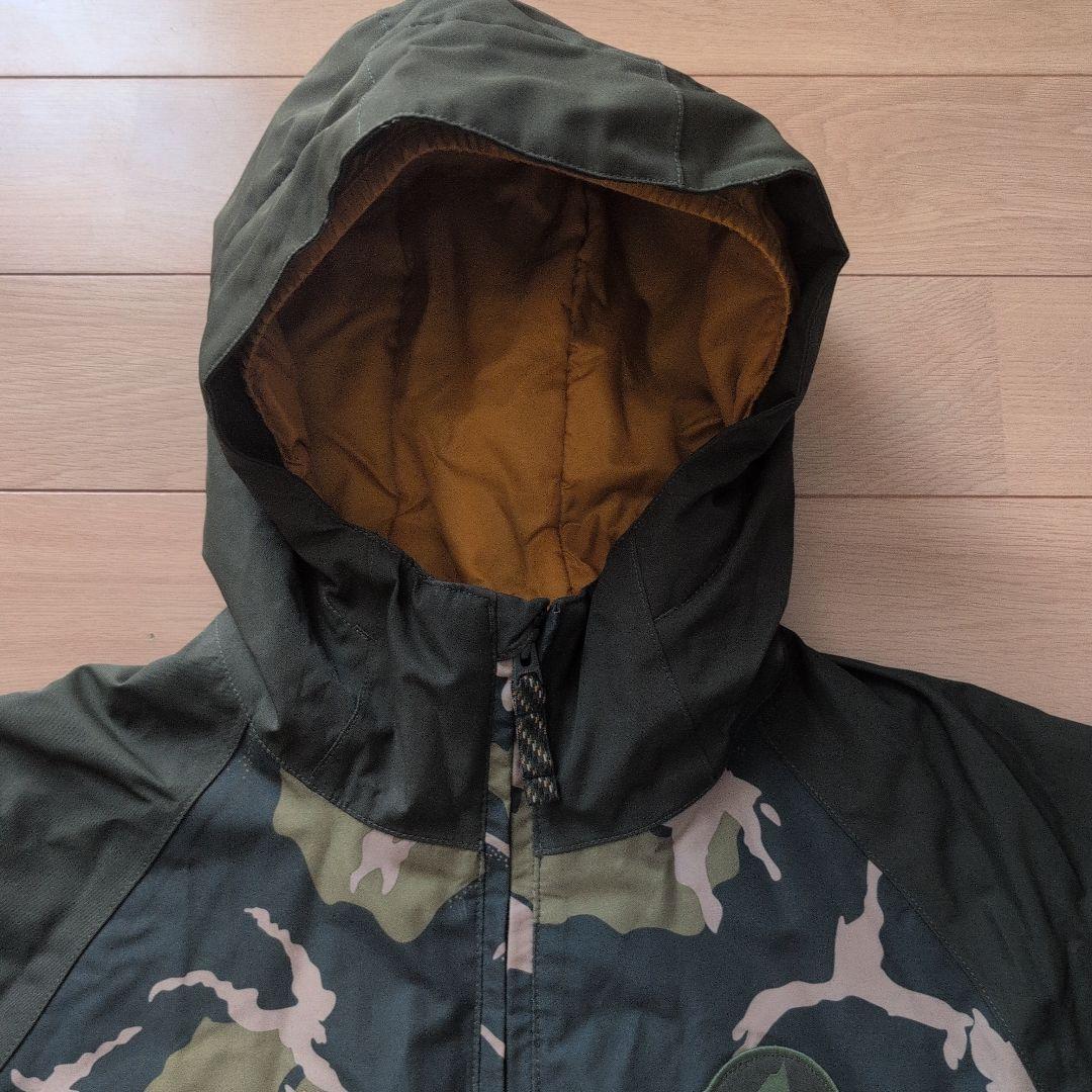 BURTON　カモフラ　スノボウェア　サイズ140