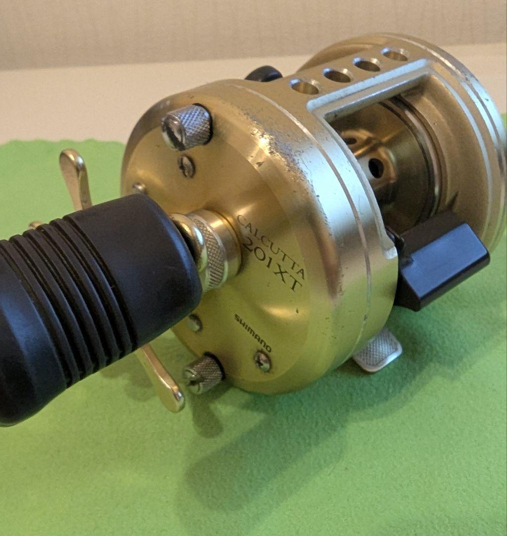 SHIMANO シマノ カルカッタ 201XT 左ハンドル ベイトリール