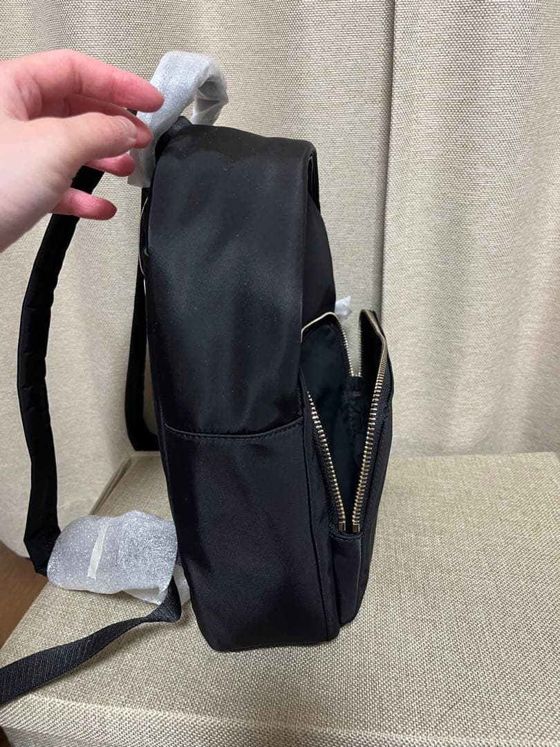 【新品・未使用】kate spade 黒リュック
