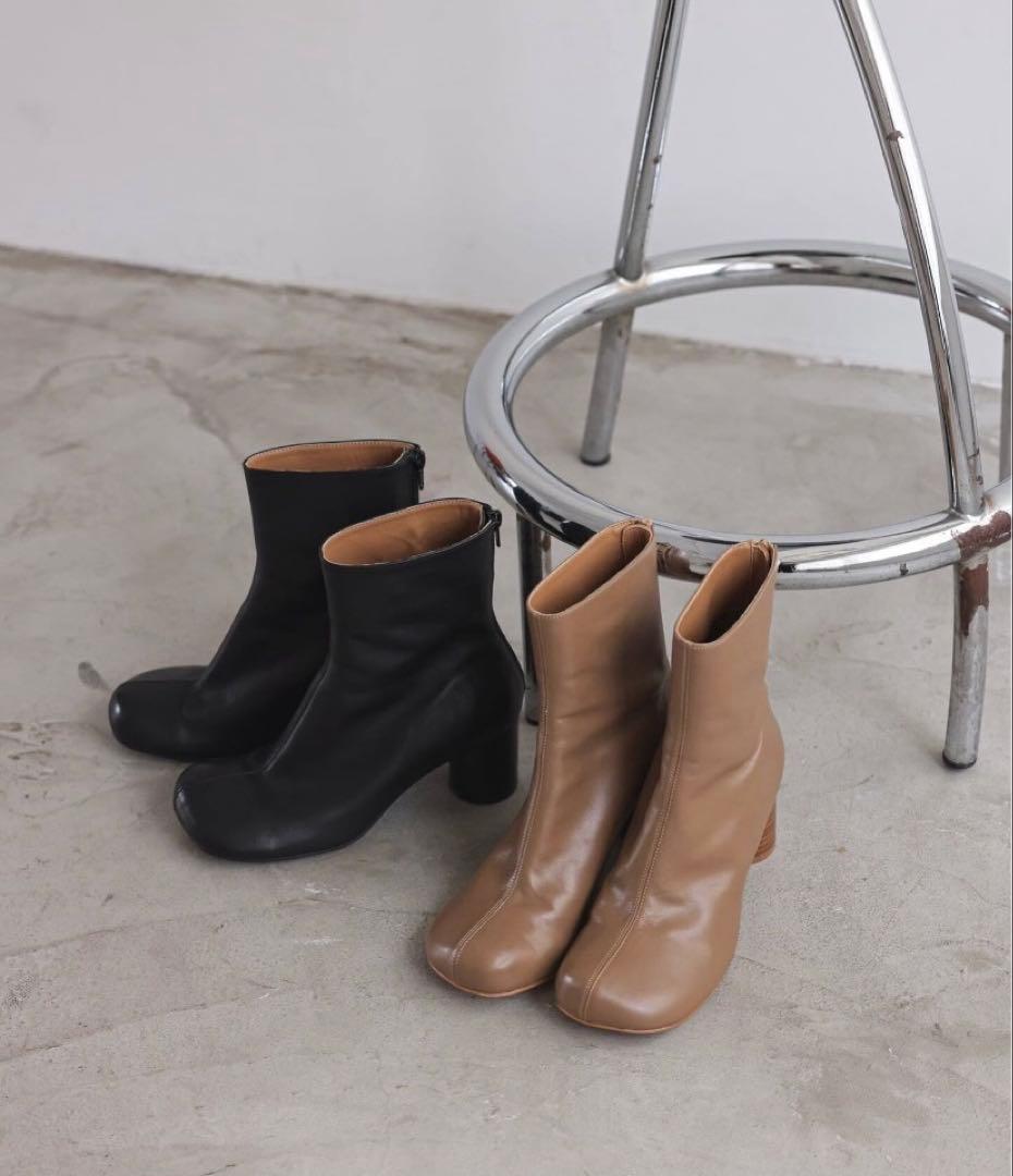 スクエアトゥショートブーツ