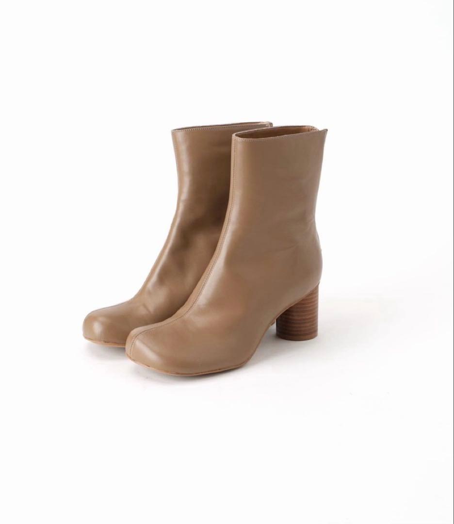 スクエアトゥショートブーツ