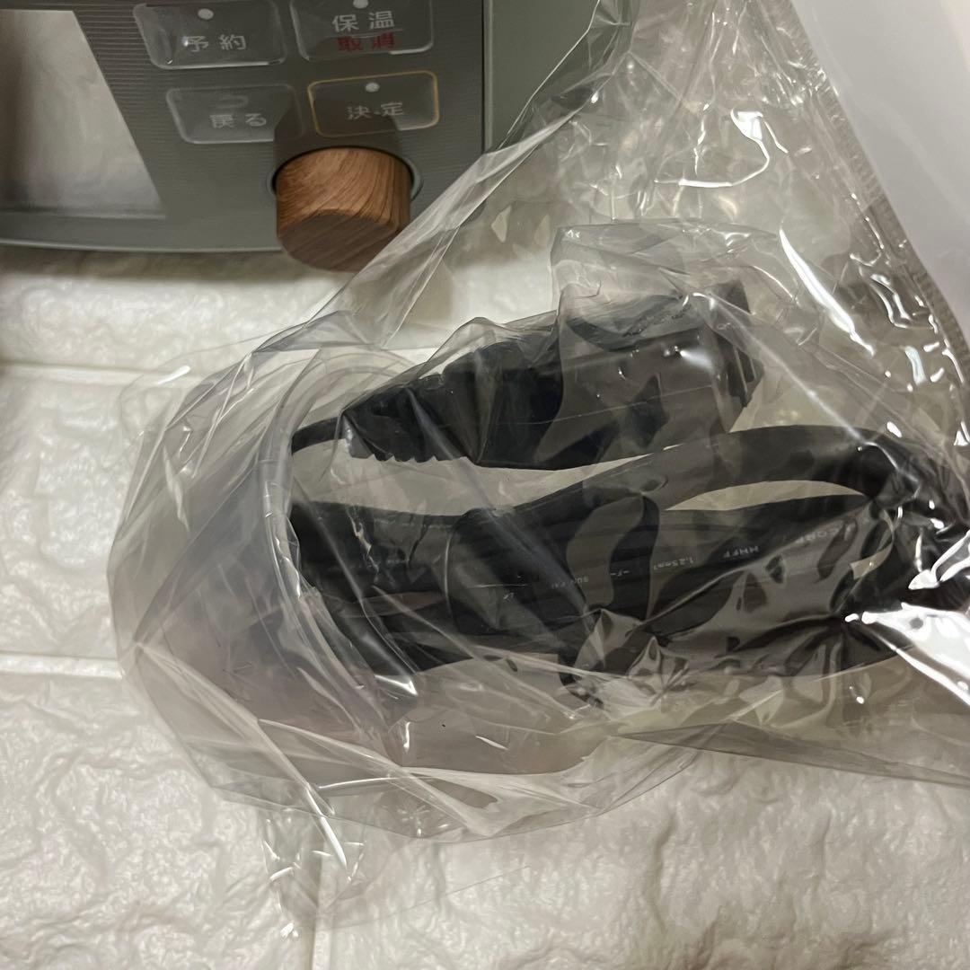 【使用1回のみ 】アイリスオーヤマ 電気圧力鍋 KPC-MA3-H