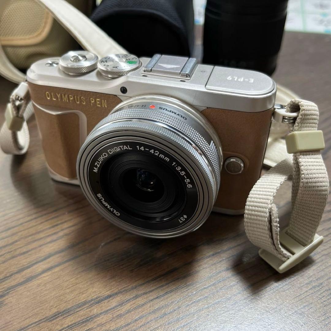 Olympus E-PL9 ミラーレス一眼カメラ レンズ2個、ケース付き