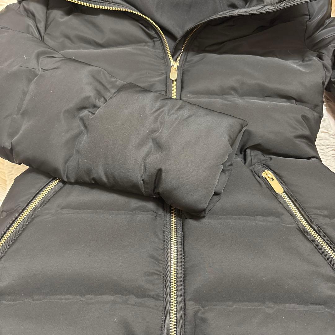 ZARA　セミロング丈フード付きダウンジャケット　完売商品