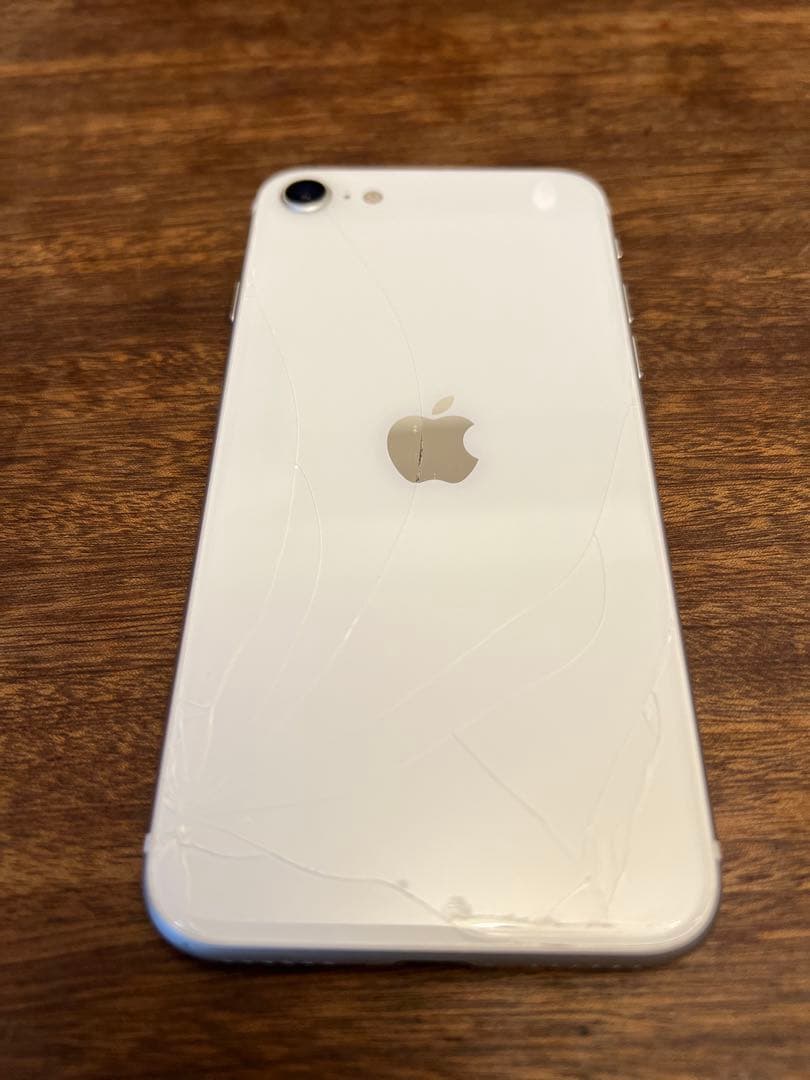 iPhone se ジャンク品　本体