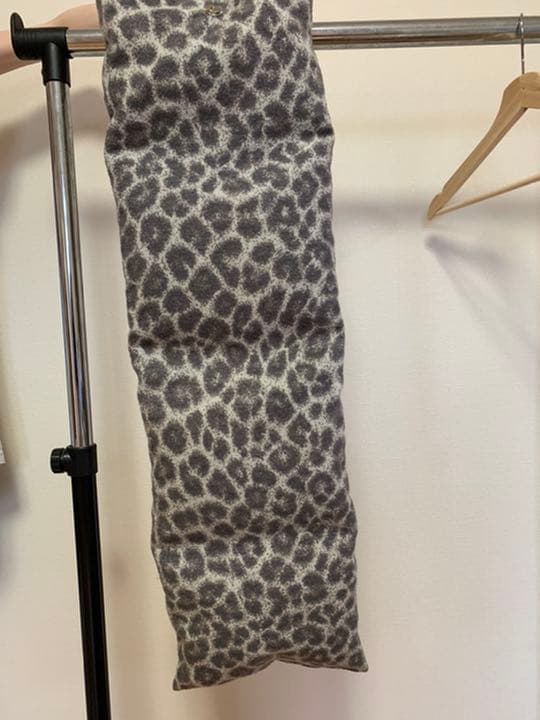 ファセッタズム（FACETASM）ダウンネックウォーマー　ダウンマフラー