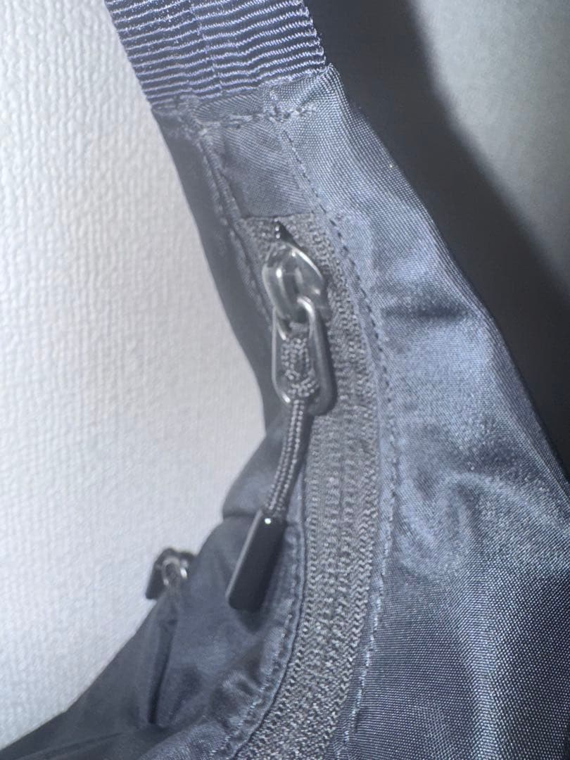 Bellroy Laneway Crescent Bag 容量12L