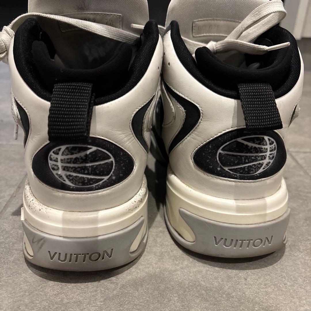 louis vuitton LVトレイナー2ライン　スニーカー　uk7.5