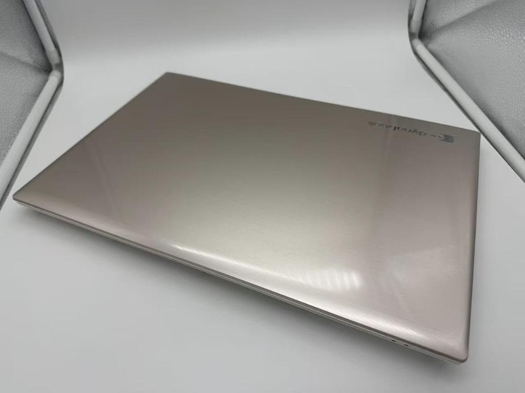 美品 Dynabook 第十一世代 i5 新品SSD　Office付き