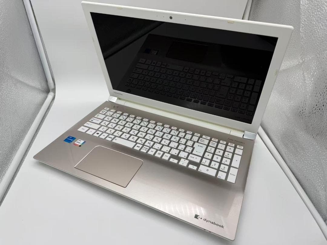 美品 Dynabook 第十一世代 i5 新品SSD　Office付き
