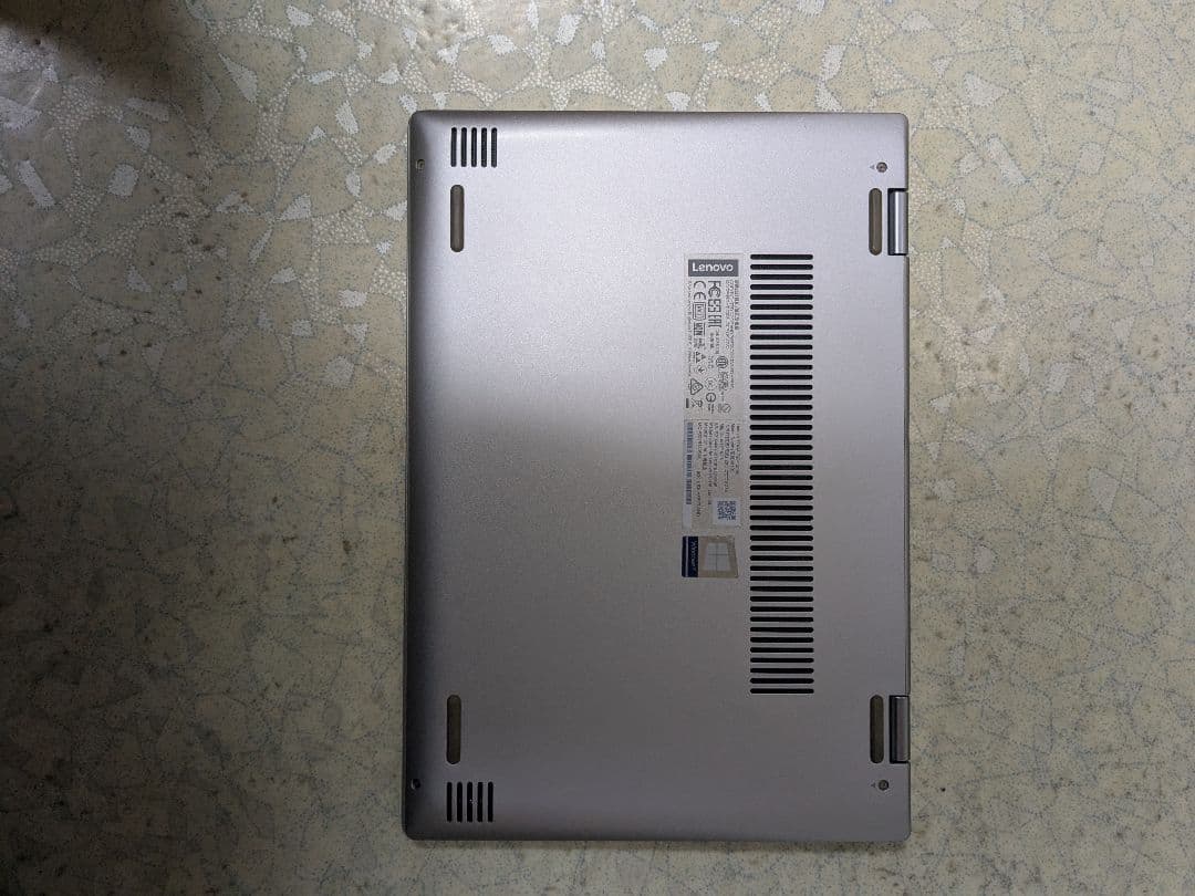 lenovo YOGA 720-12IKB タッチパネル対応2in1