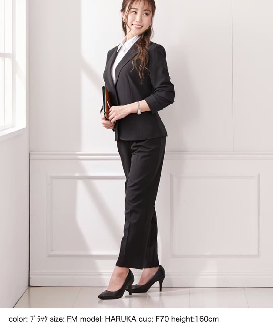 美品【大きい胸専用】RISPY 洗える ストレッチパンツスーツ（吸汗速乾）