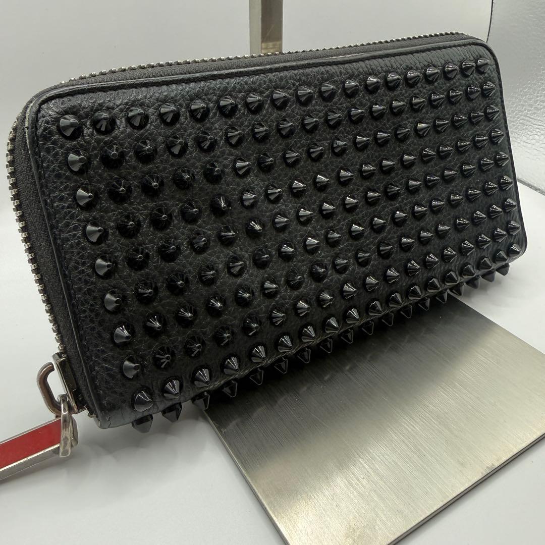 【人気】ルブタン 長財布 パネトーネ ラウンドジップ　ブラック　レザー